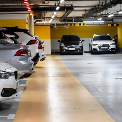 Tu coche puede quedarse fuera del aparcamiento: el nuevo límite que ya aplican algunas ciudades