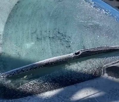 quitar hielo coche tarjeta