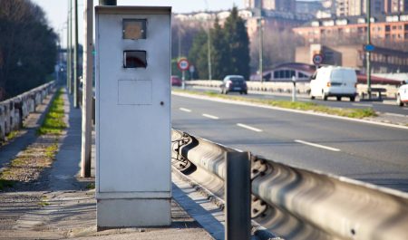 Radares fijos, móviles y de tramo: los controles de velocidad de la DGT en 2025 en Castellón