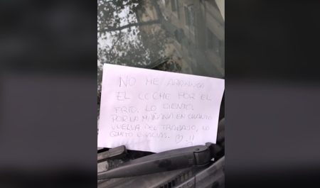 viral cartel parabrisas coche frío