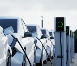 Coches eléctricos cargando