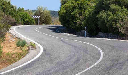 Carreteras negras: los 21 tramos más peligrosos de España (salvo dos) tienen un detalle en común