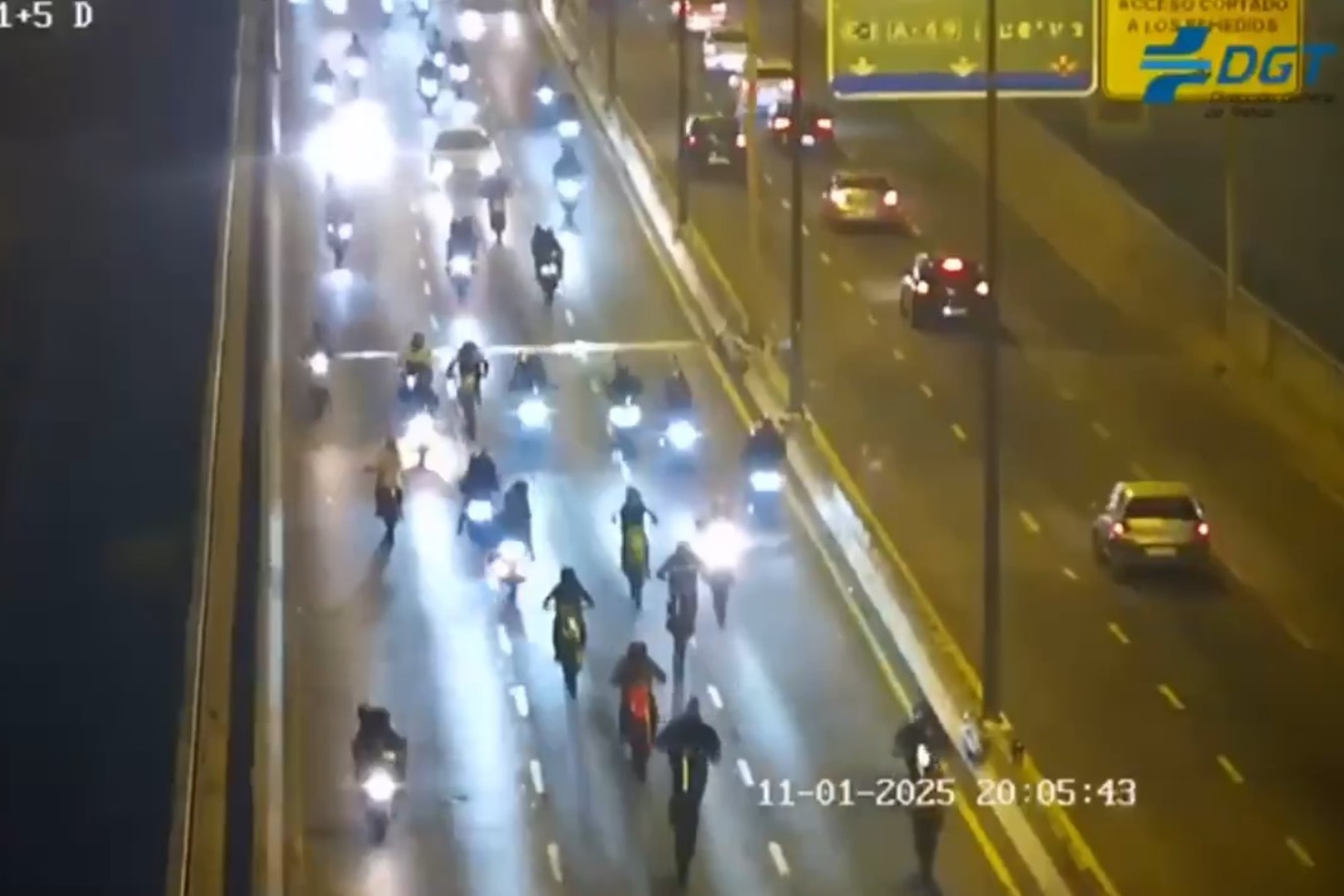 Detenidos por organizar carreras de motos ilegales en Sevilla: tenían incluso ‘merchandising’