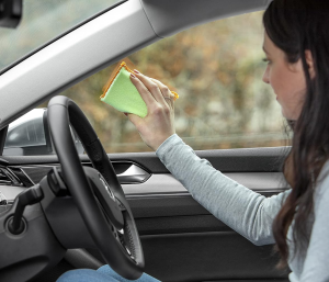 limpiar cristales coche