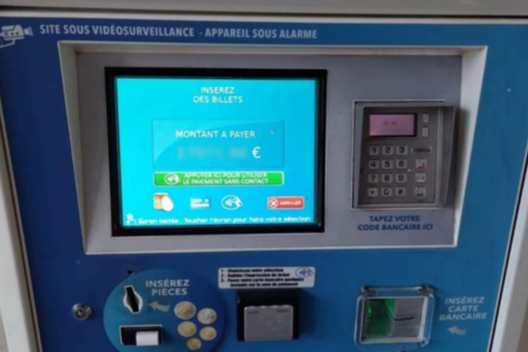 Dejan su coche en un ‘parking’ un par de horas y cuando van a pagar se llevan la sorpresa de su vida