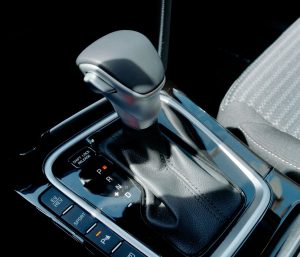 Palanca cambios coche híbrido