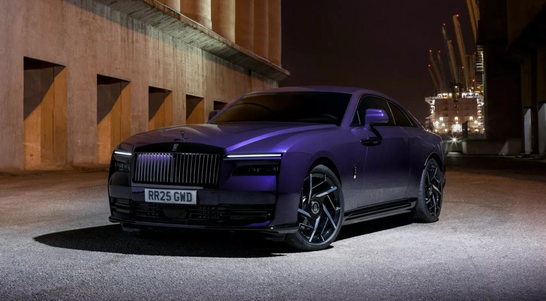 Rolls-Royce Black Badge Spectre
