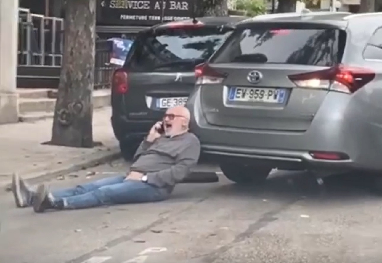 viral coche aparcado francia