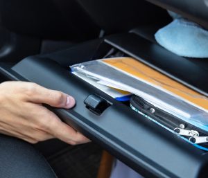 Papeles en la guantera