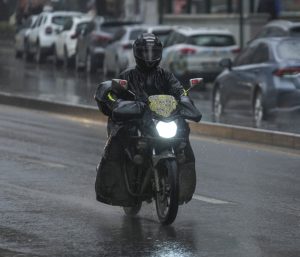 Moto lluvia