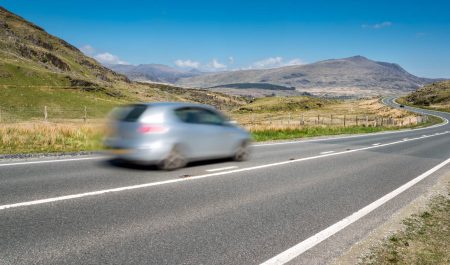 coche carril izquierdo