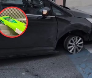 coche sin neumático Granada