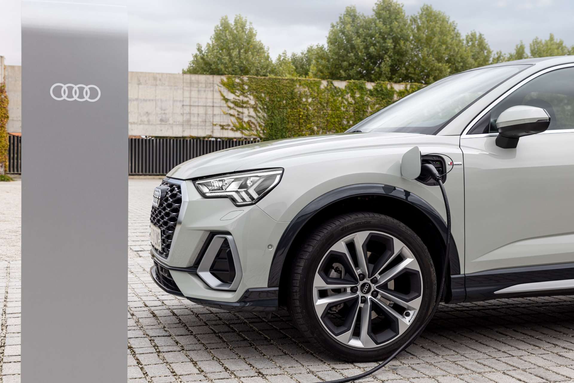 cuánto cuesta coche más vendido Audi