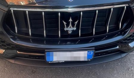 logo maserati