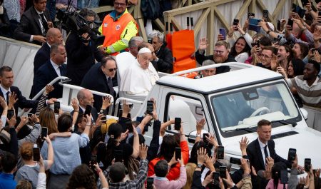 papamovil francisco