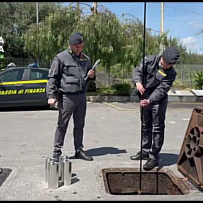 Va a la gasolinera y el coche no arranca tras repostar: ha tenido que intervenir la policía por lo que parece un enorme fraude