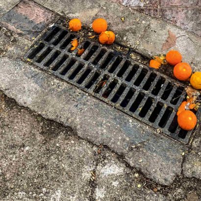 Alerta conductores, ¿conocías el truco de las naranjas?:  es mejor no aplastarlas por este motivo