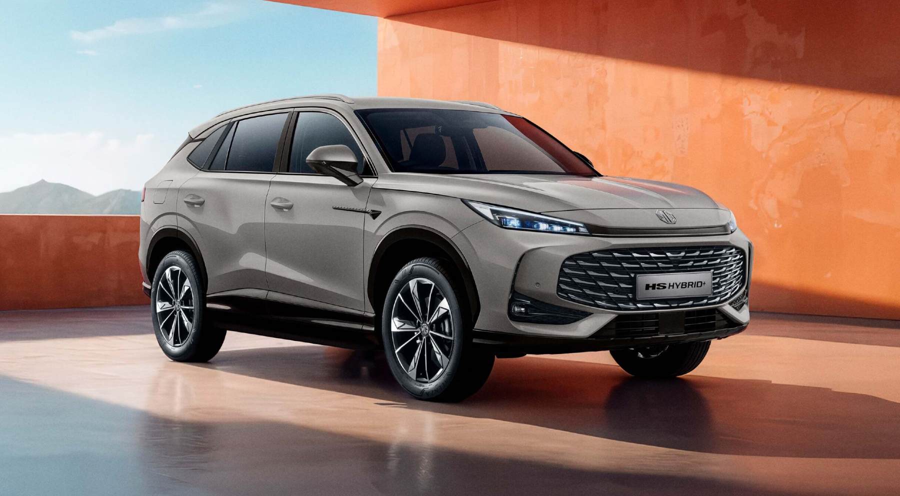 MG HS Hybrid+