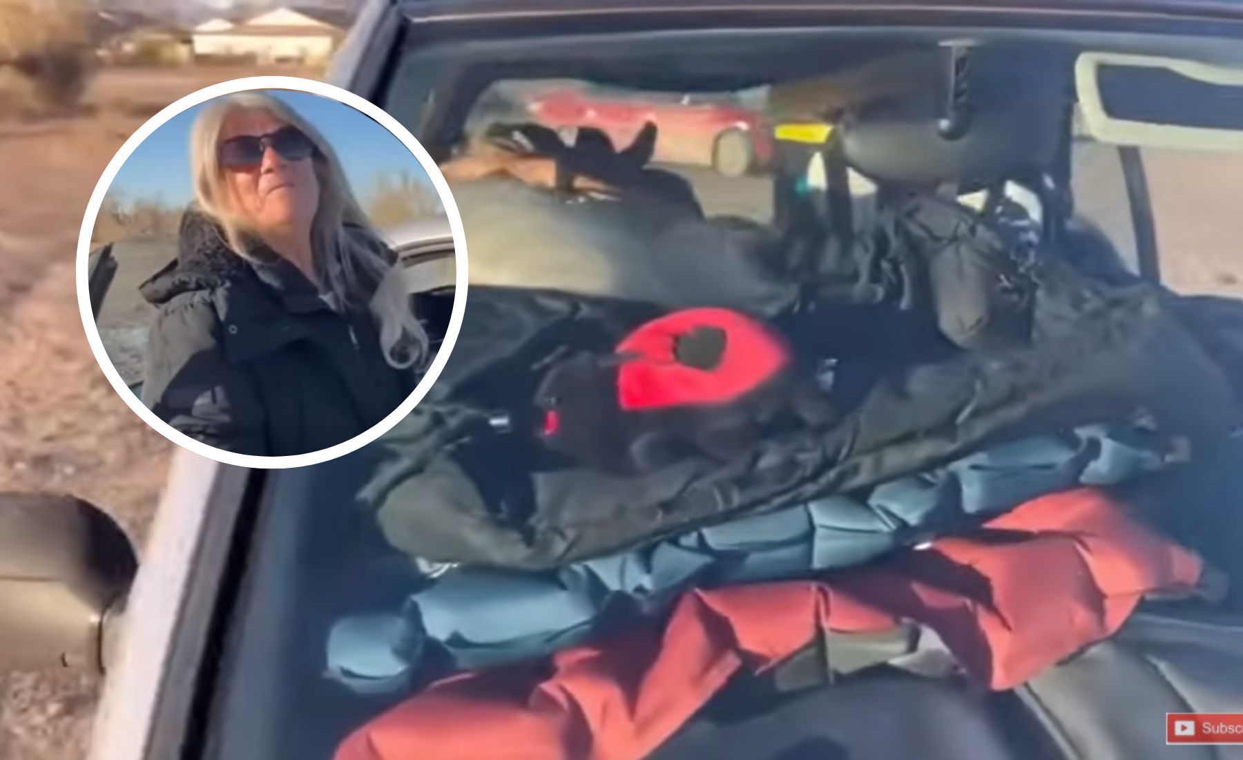 señora vive en coche