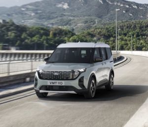 FORD E-Tourneo Courier