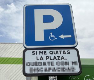 aparcamiento plaza discapacidad leroy merli