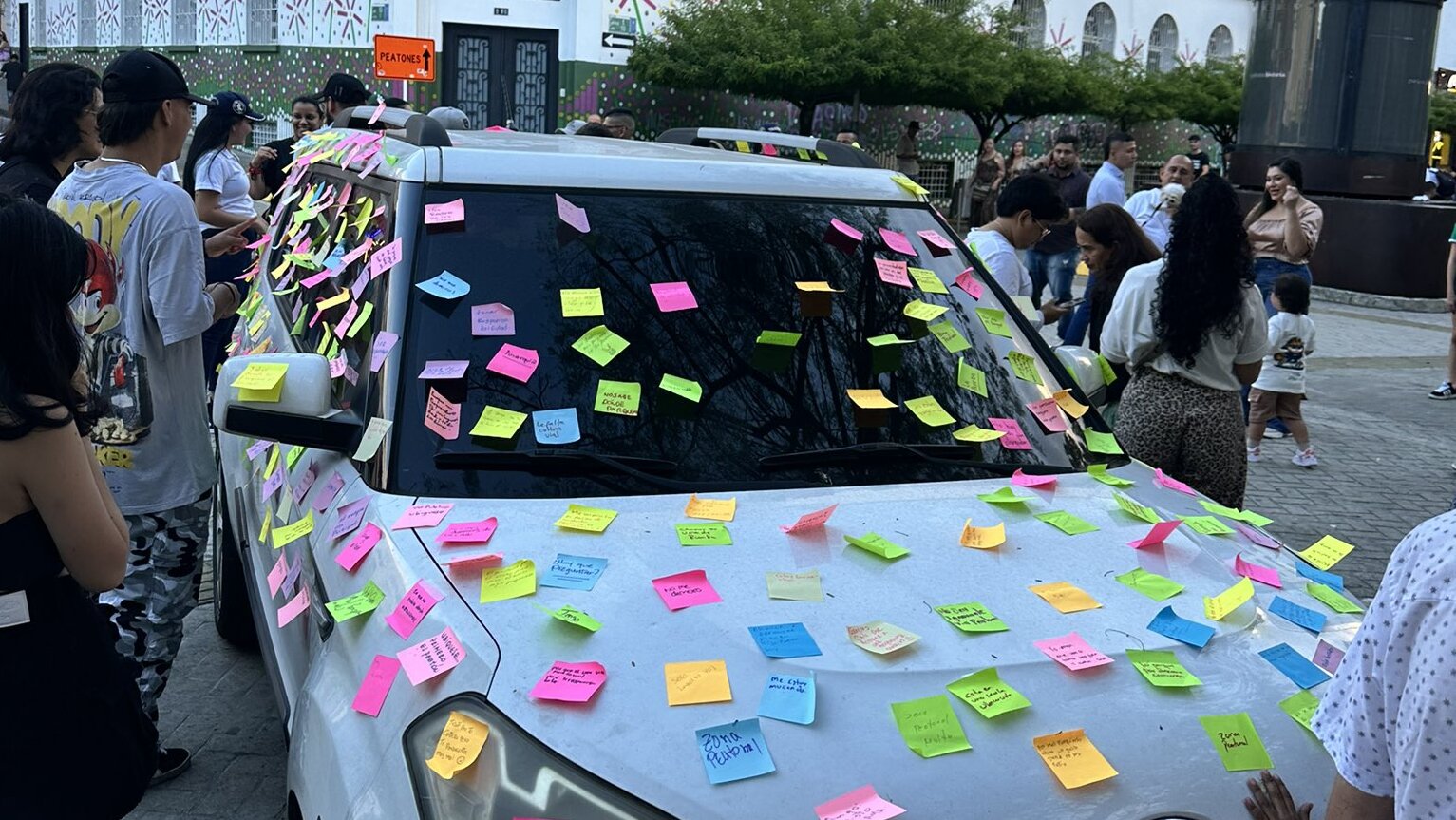 Coche post-its