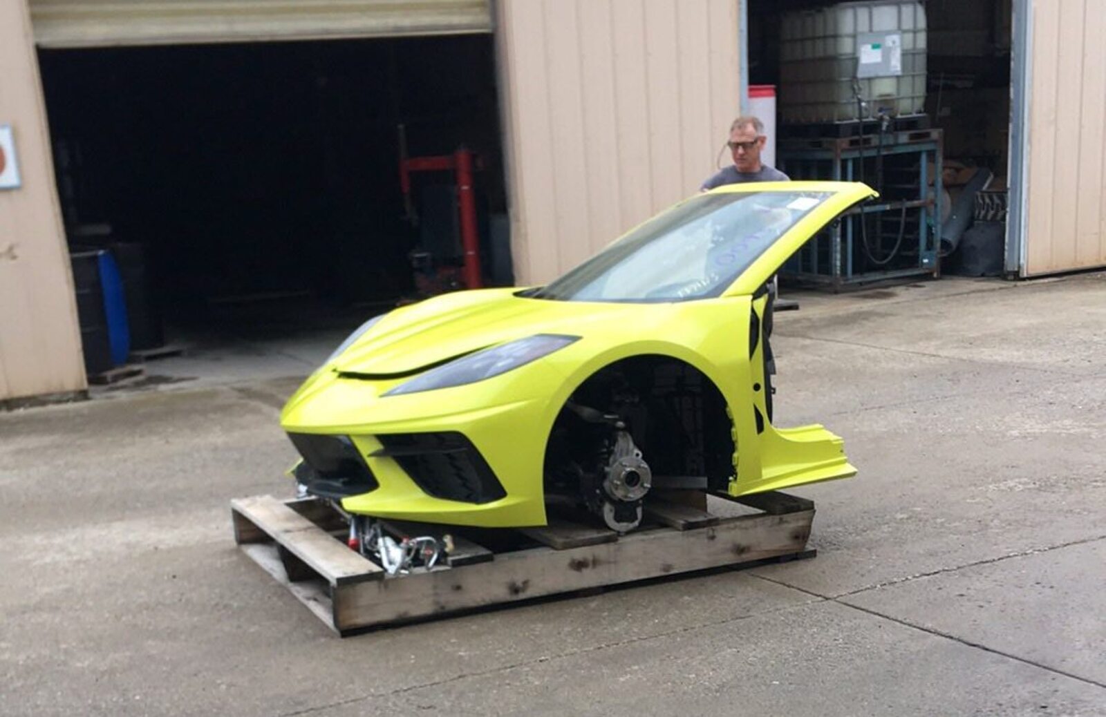 Chevrolet Corvette cortado