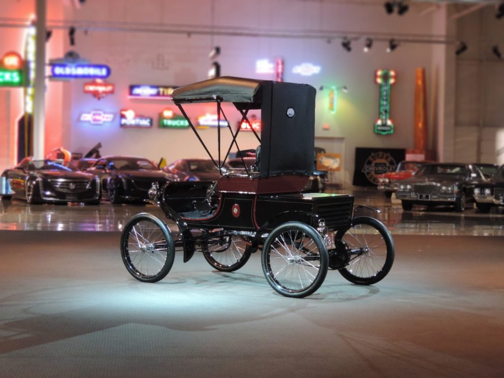 ¿Cuál fue el primer coche de la historia en producirse en serie?