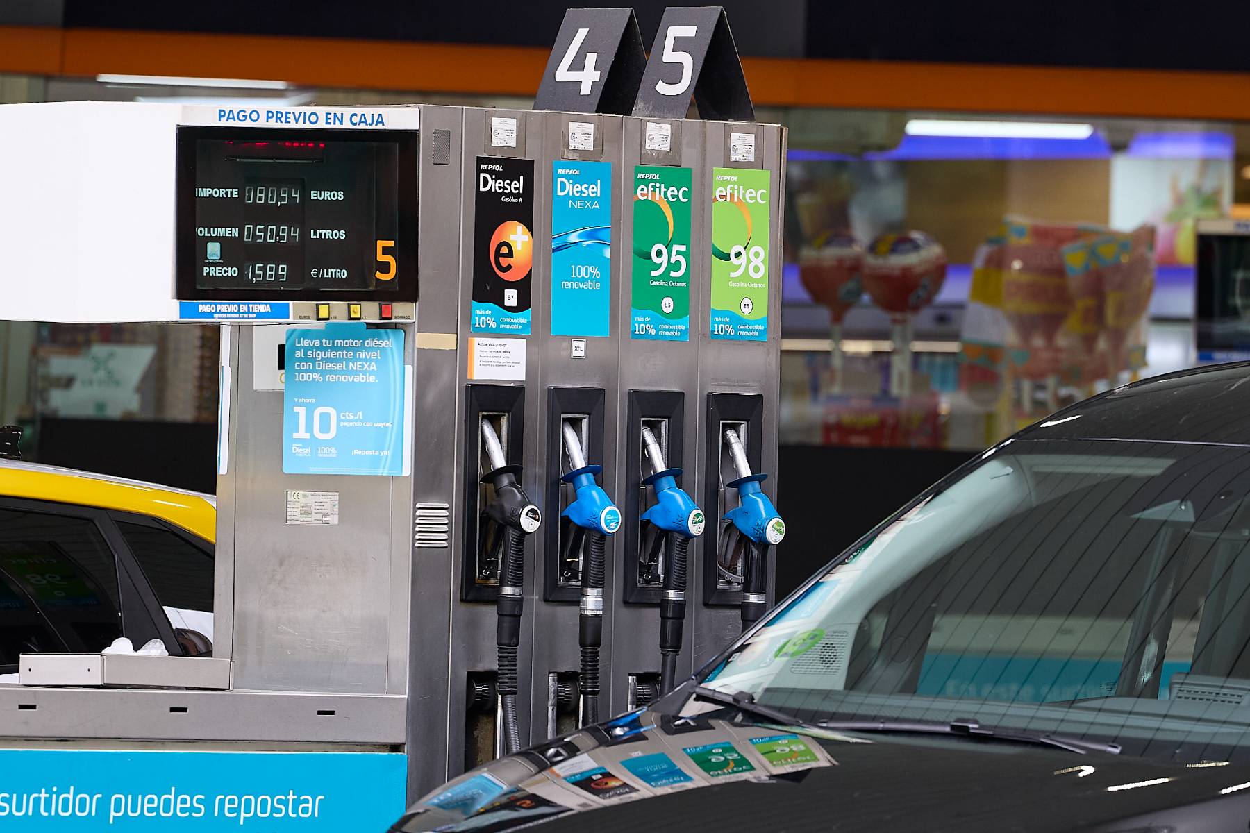 Cómo ganar 10.000 euros por echar gasolina y pagar de esta forma concreta