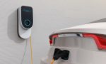 ¿Quieres cargar tu coche eléctrico en casa? Estas son las tres formas más fáciles de conseguirlo y una es gratis