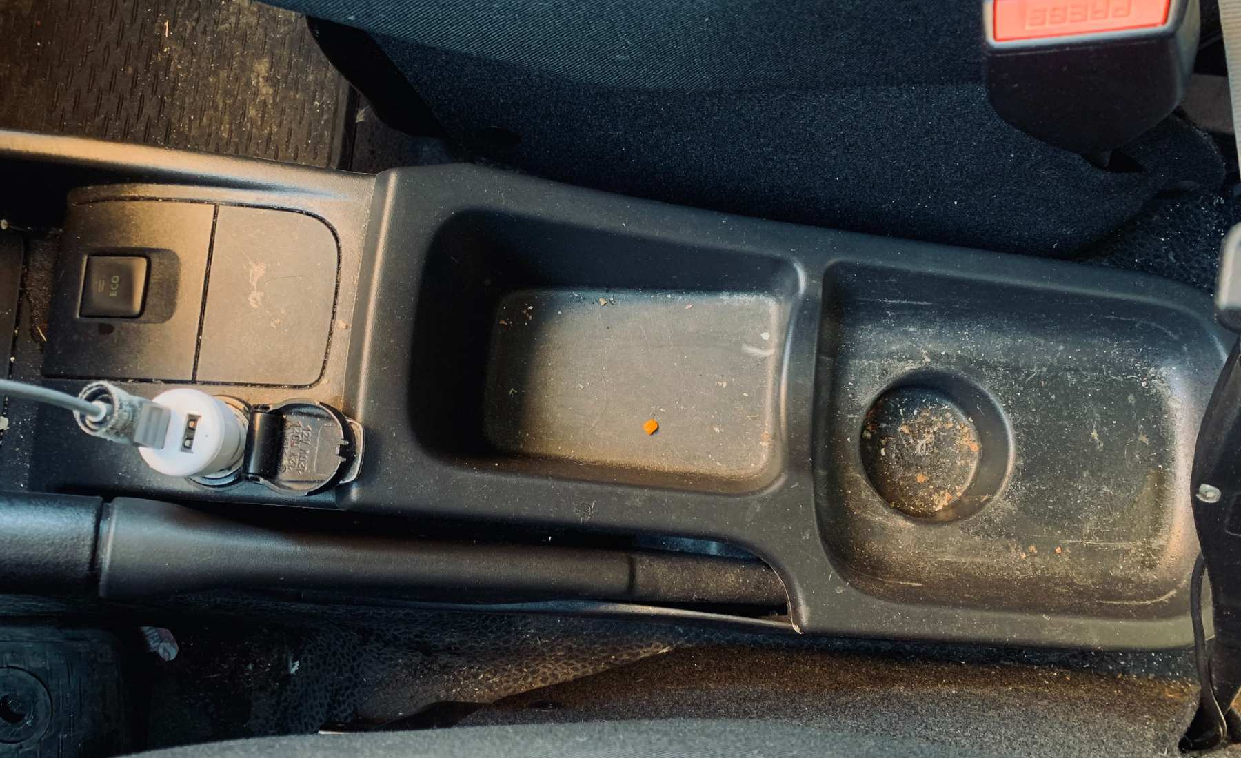 Interior coche sucio