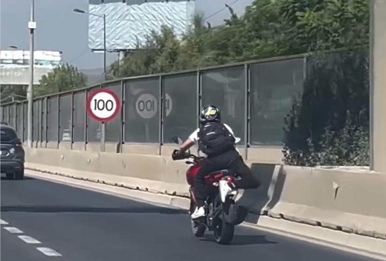 motorista maniobra radar