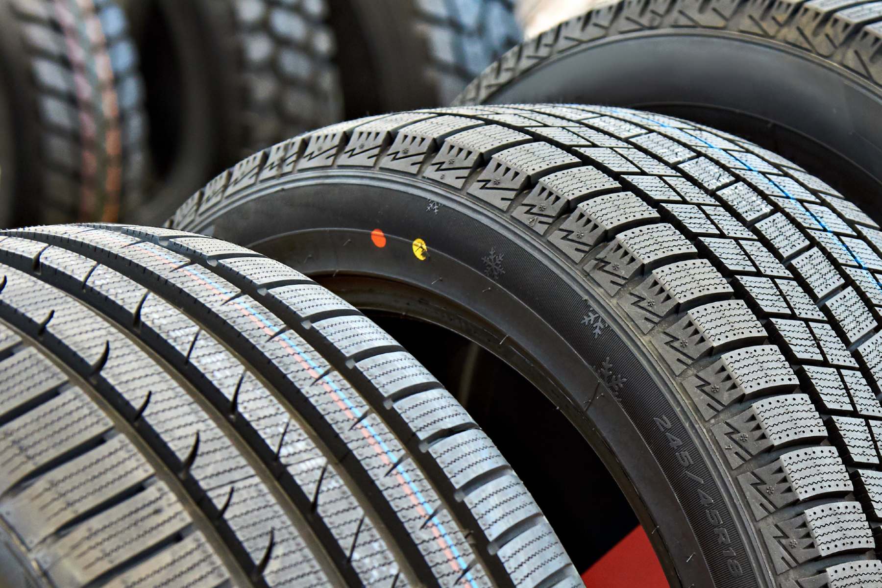 neumatico nuevo punto amarillo