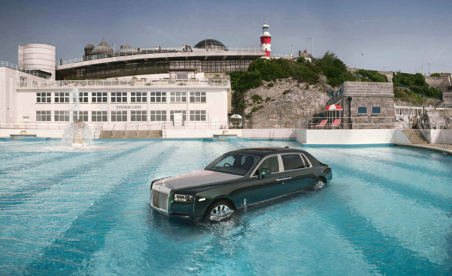 rolls royce phantom piscina