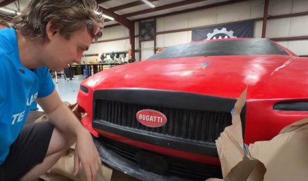 youtuber compra bugatti alibaba
