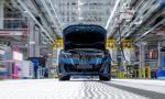 BMW revoluciona la industria con su planta más avanzada: energía limpia, IA y el nuevo iX3