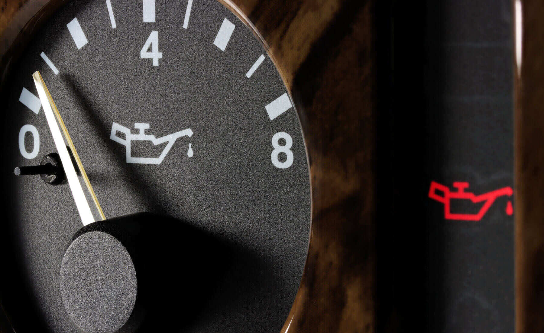 aceite coche testigo