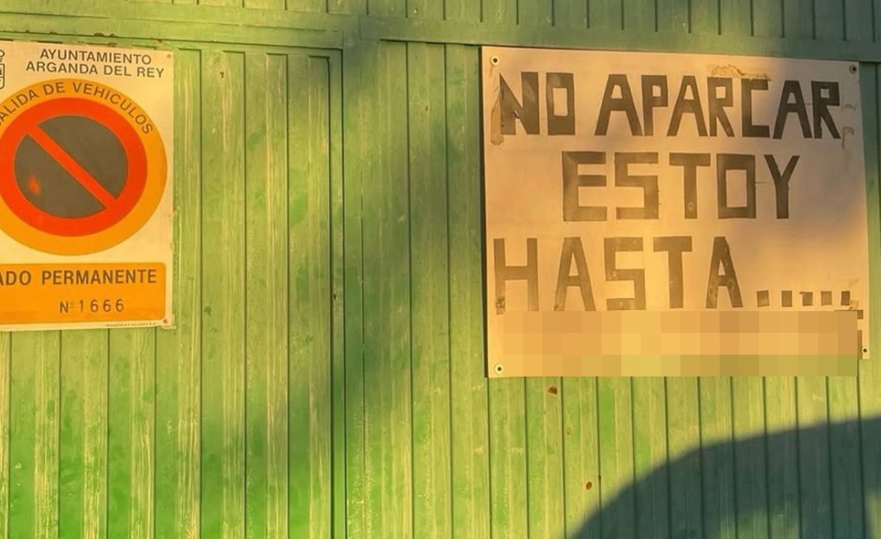 cartel aparcamiento