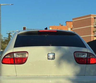 coche sin limpiaparabrisas trasero