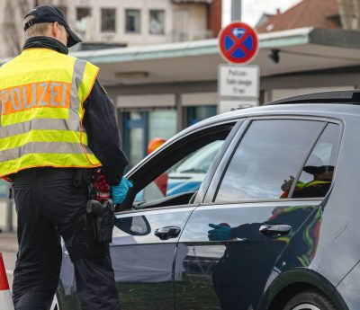 control aduana frontera