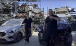 “Son coches chinos, con la calidad justa para echar el día”: los propietarios de un desguace, contra una de las marcas de moda