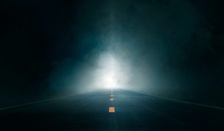 Luz deslumbrante carretera