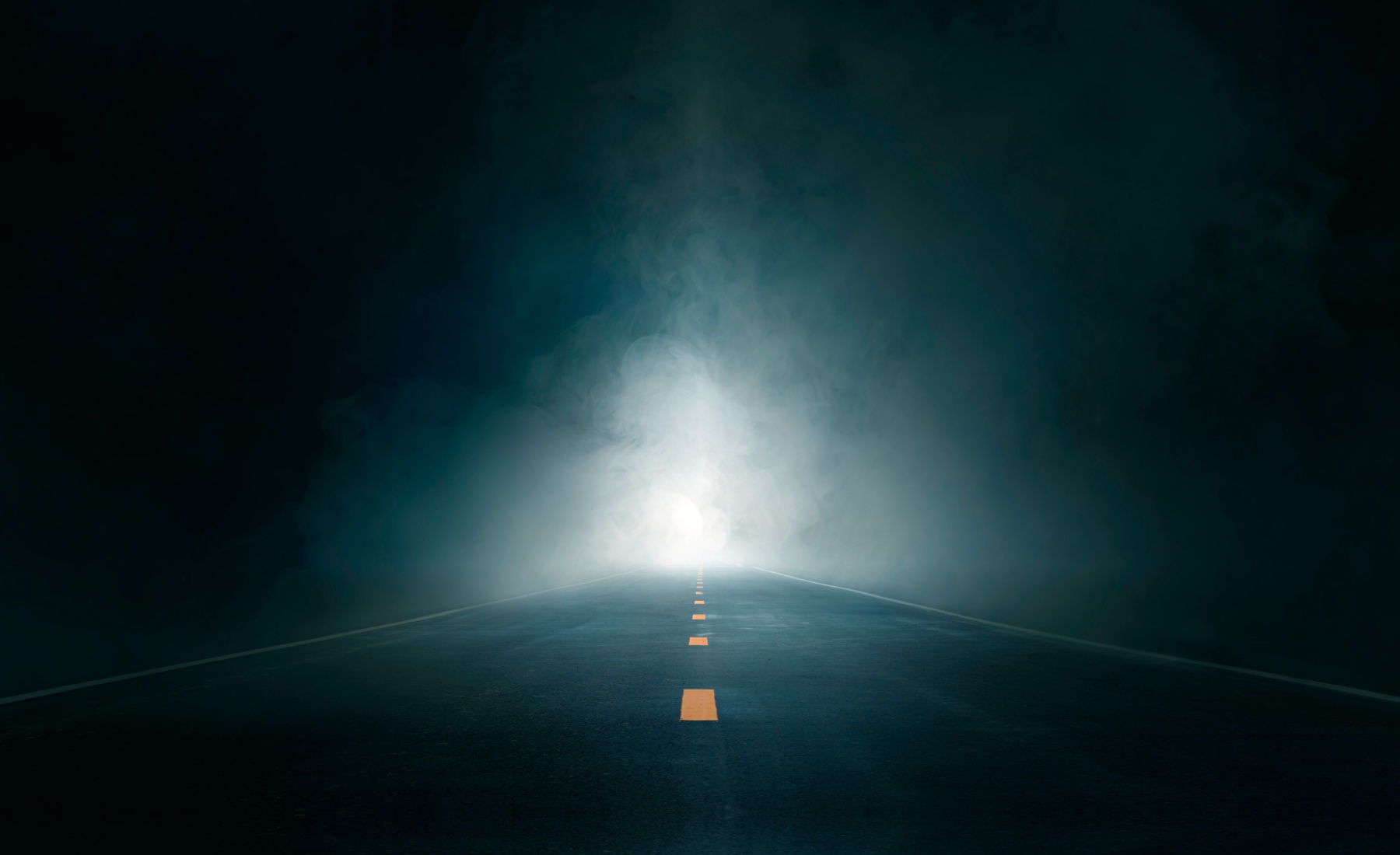 Luz deslumbrante carretera