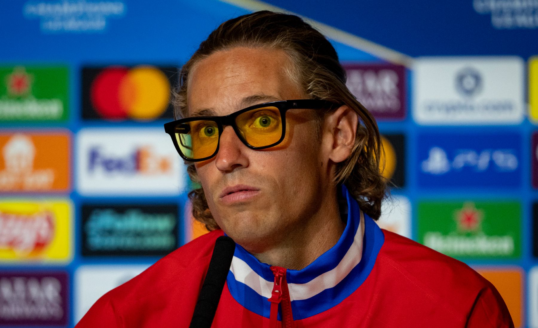 Marcos Llorente gafas amarillas