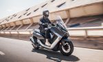 SYM MaxSym GT 400: el maxiescúter de aquellos motoristas que no quieren complicaciones