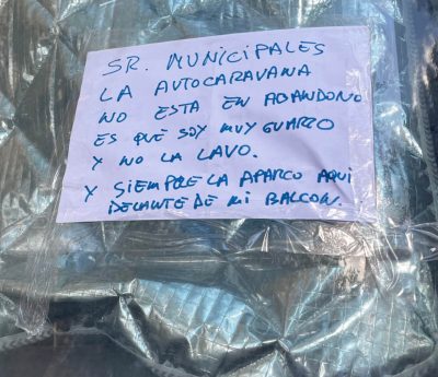 autocaravana abanonada