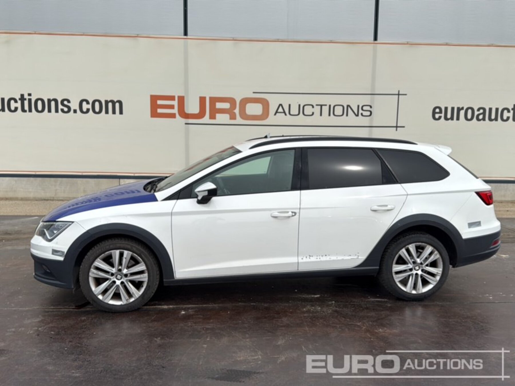 coche policia subasta