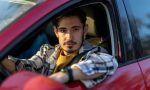 Conducir el coche de un amigo o un familiar: cuidado con la reacción de la compañía de seguros