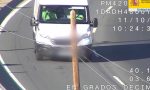 Seis puntos menos por una distracción muy frecuente: la DGT sanciona a 8.000 conductores en una semana de vigilancia