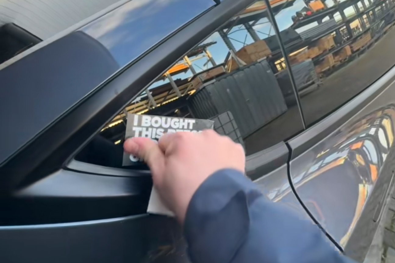 pegatina elon musk tesla